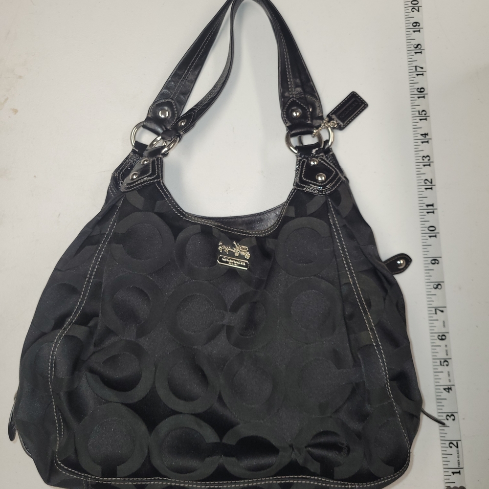 Coach Black Signature Shoulder Bag - Picture 3 of 16